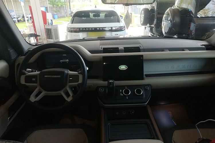 Used Land Rover Defender 2022 110 P400 X-DYNAMIC HSE
