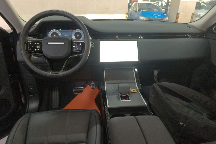 Used Land Rover Range Rover Evoque 2024 Aurora L 249 PS Prestige Light-Chasing Edition
