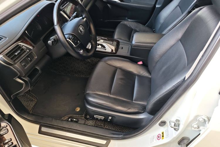 Used Toyota Camry 2015 2.0G Premier Edition
