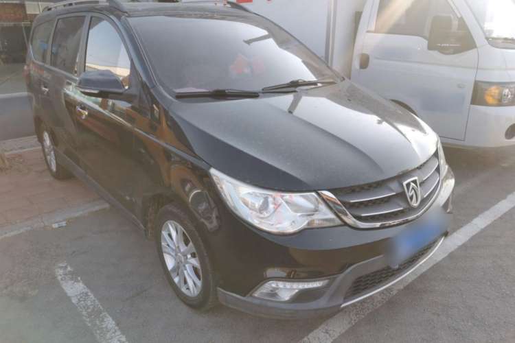 Used Baojun 730 2014 1.5L Manual Luxury Navigation ESP Version 7 Seats
