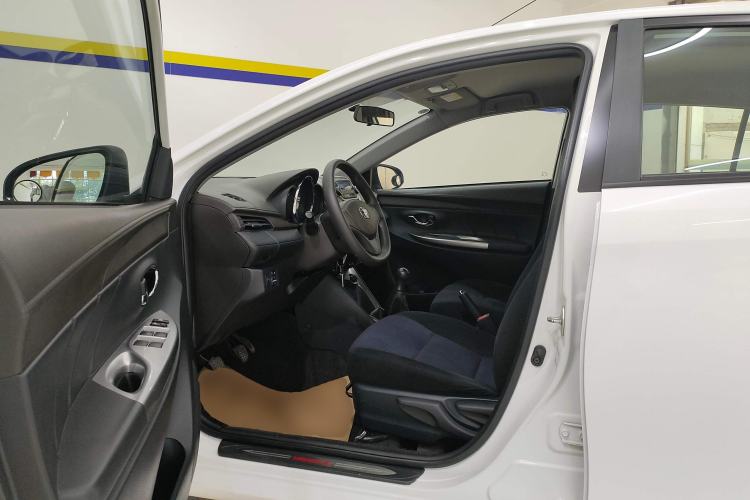 Used Toyota YARiS L 2014 1.3E Manual Charm Edition
