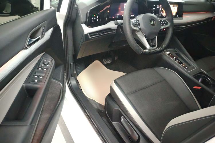 Used Volkswagen Golf 2023 Facelift 280TSI DSG Pro
