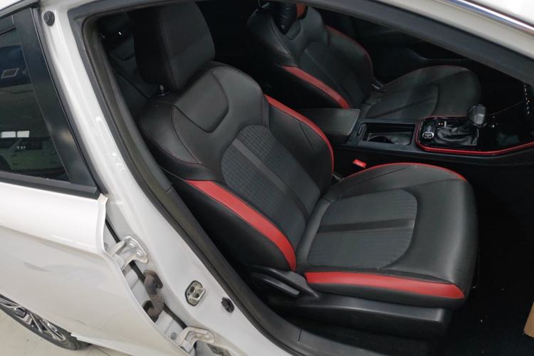 Used Dongfeng Aeolus Yixuan 2021 230T Automatic ZuiFeng Edition
