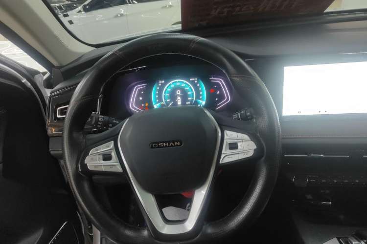 Used Oshan X7 PLUS 2022 1.5T Blue Whale Edition Automatic Prestige Version
