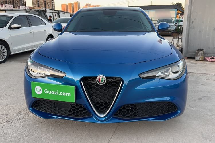 Used Alfa Romeo Giulia 2017 2.0T 200HP Luxury Edition
