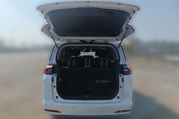 Used GAC Trumpchi M6 2023 PRO 270T DCT Luxury Edition
