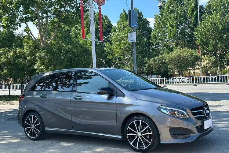 Used Mercedes-Benz B-Class 2015 B 200 Luxury Model
