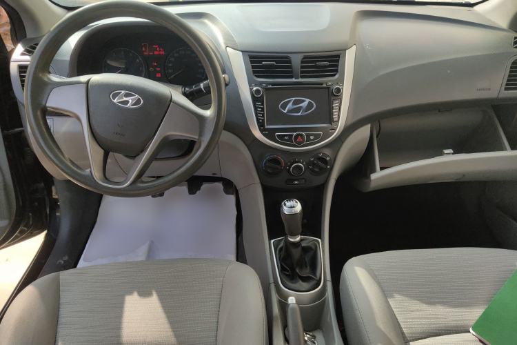 Used Hyundai Verna (older generation) 2014 1.4L Manual Smart GLS Trim
