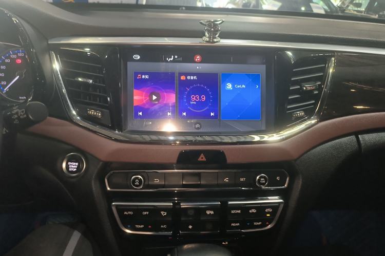 Used GAC Trumpchi GS8 2017 320T Two-Wheel Drive Luxury Edition (7 Seats)
