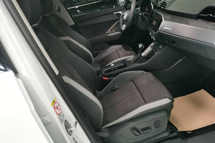 Used Audi Q3 2023 35 TFSI Fashion Dynamic Model (1.5T)
