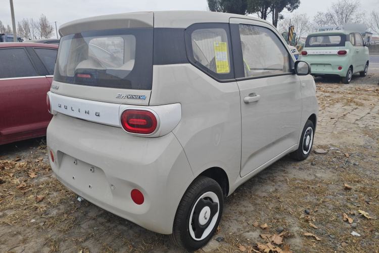 Used Wuling Hongguang MINIEV 2024 3rd Generation 215km Youth Edition
