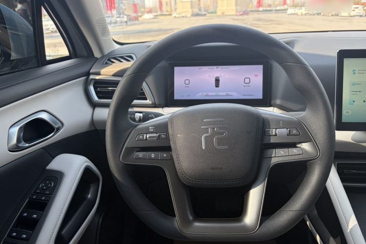 Used BYD Yuan UP 2025 Model 301KM Leading Version
