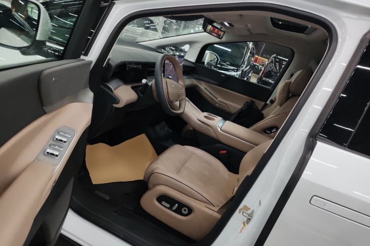 Used XPeng X9 2025 740 Ultra-Long Range Max