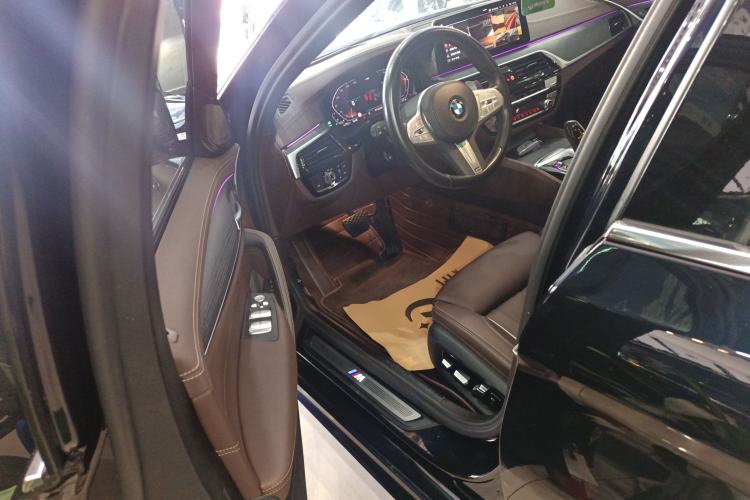 Used BMW 5 Series 2023 530Li Luxury Edition M Sport Package
