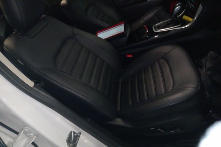 Used Ford Edge 2016 EcoBoost 245 Two-Wheel-Drive Titanium 7-Seater
