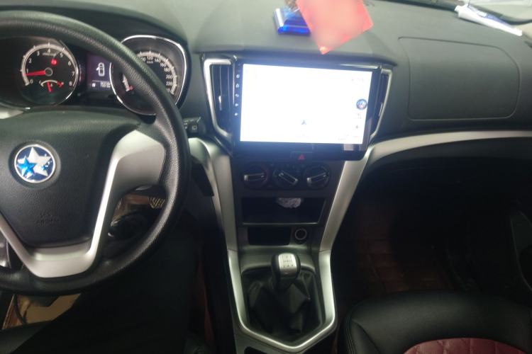 Used Venucia T70 2015 1.6L Manual Ruixing Edition
