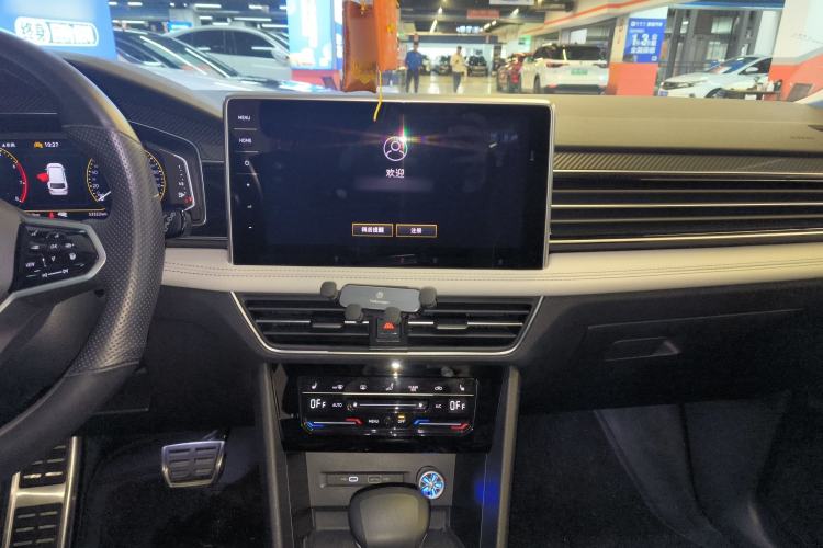 Used Volkswagen Tiguan L 2023 330TSI Automatic Two-Wheel Drive R-Line Enjoyment Edition
