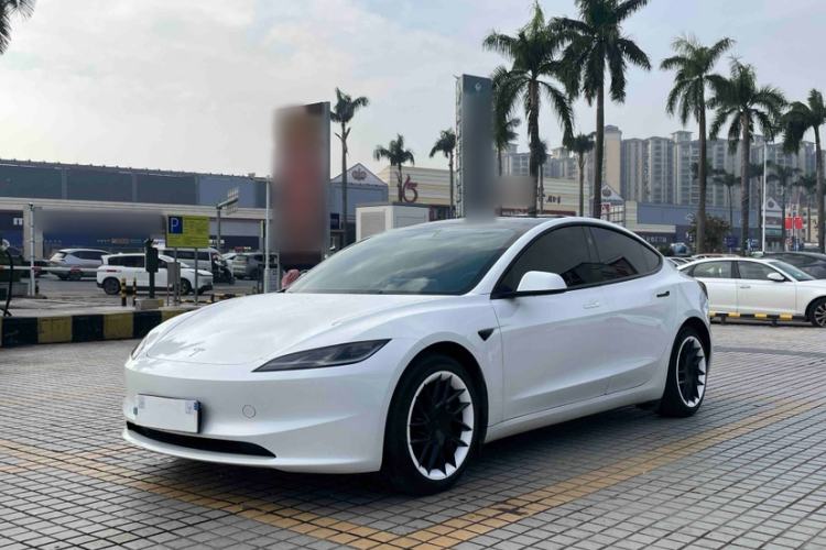 Used Tesla Model 3 2023 Long-Range All-Wheel-Drive Version