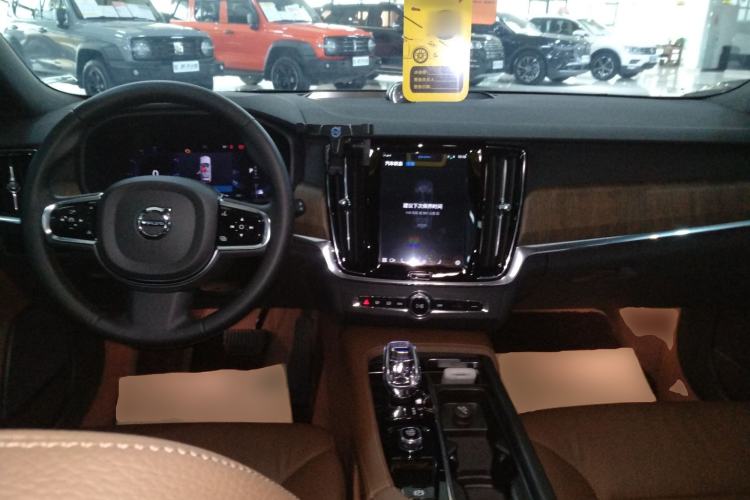 Used Volvo V90 2024 Cross Country B5 AWD Smart Range Edition