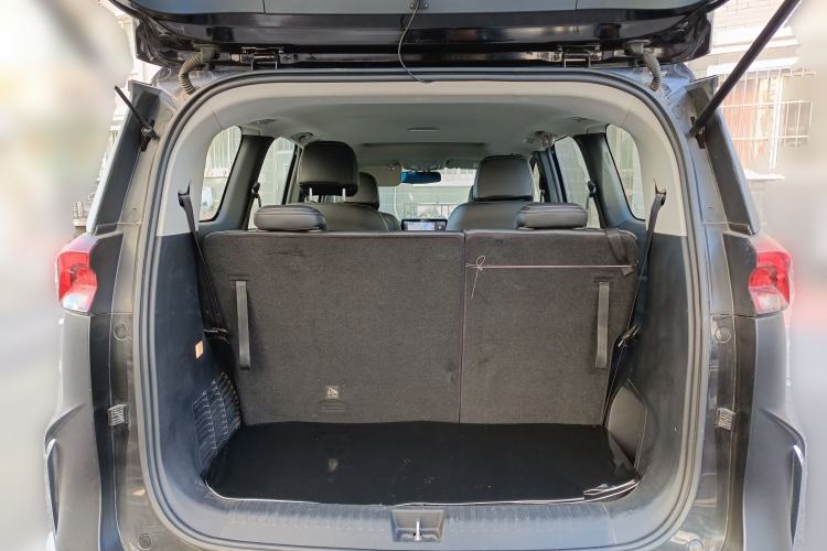 Used SAIC MAXUS Dajia 5 2022 520 km Enjoyment Version Six Seats
