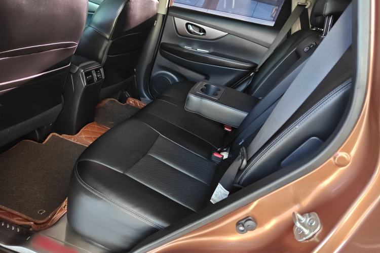 Used Nissan X-Trail 2015 2.0L CVT Comfort MAX Edition 2WD