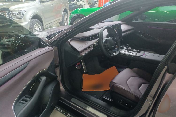 Used  SU7 2024 Four-Wheel Drive Ultra-Long Range Advanced Intelligent Driving Max Edition