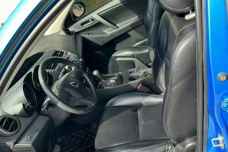 Used Mazda Mazda 3 2015 Sedan 1.6L Automatic Comfort Model
