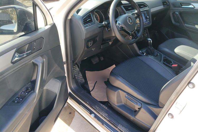 Used Volkswagen Tiguan L 2021 280TSI Automatic Two-Wheel Drive Comfort Edition – Low-Trim Version
