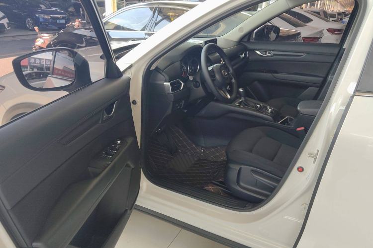 Used Mazda CX-5 2017 2.0L Automatic 2WD ZhiShang Trim China V Standard
