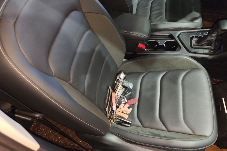 Used Volkswagen Tiguan L 2019 Updated Version 330TSI Automatic Two-Wheel Drive Panoramic Comfort Edition China VI Standard
