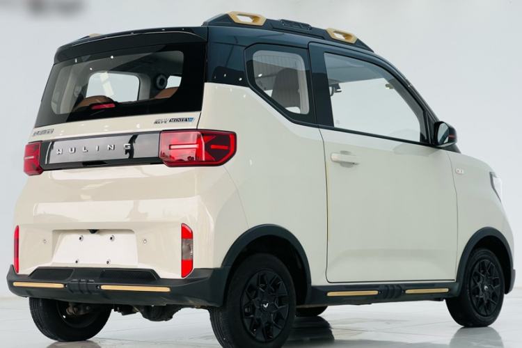 Used Wuling Hongguang MINIEV 2022 GAMEBOY 200km Gaming Edition with Lithium Iron Phosphate
