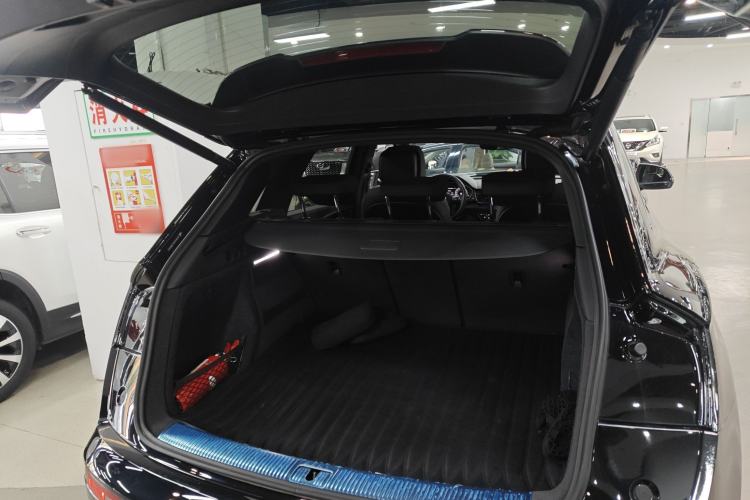 Used Audi Q5L 2023 40T Luxury Dynamic Model
