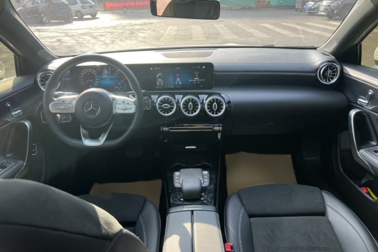 Used Mercedes-Benz A-Class 2021 A 200 L Sport Sedan Fashion Model
