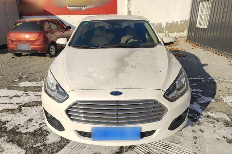 Used Ford Escort 2015 1.5L Automatic Comfort Model
