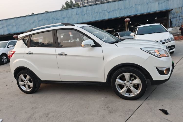 Used Changan CS35 2015 1.6L Automatic Prestige Model China IV Standard
