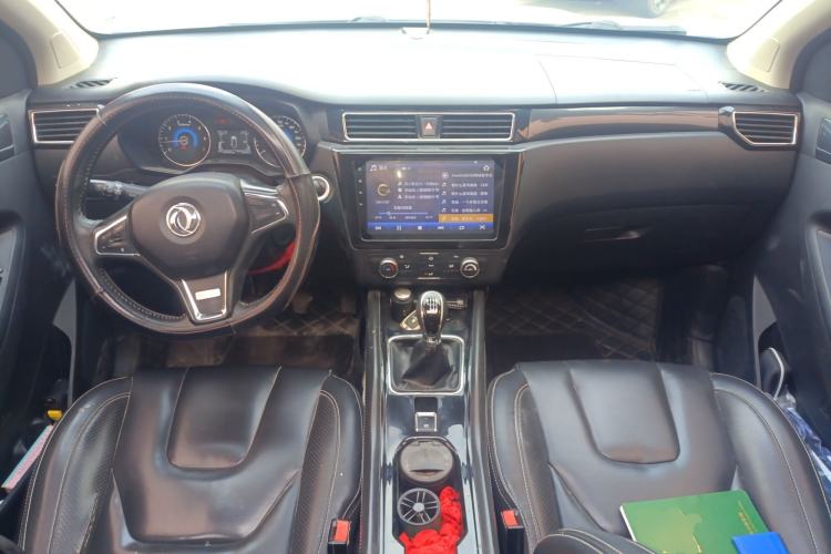 Used Dongfeng Fengon 580 2016 1.5T Manual Luxury Version
