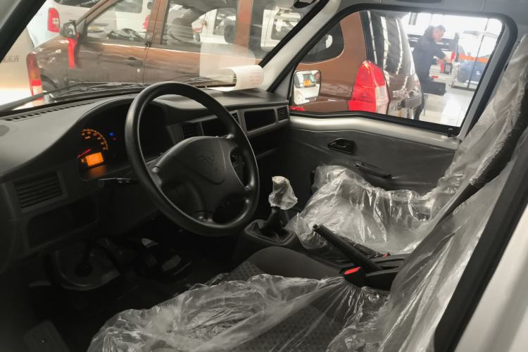 Used Wuling Zhiguang 2023 1.5L Practical Version 5/7 Seats
