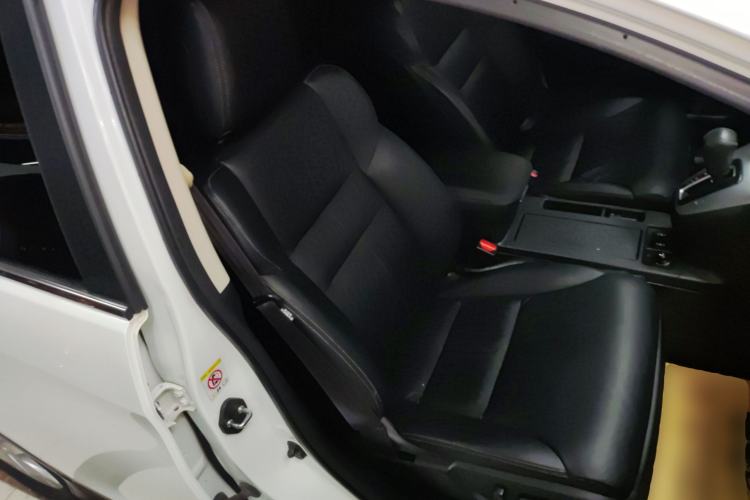 Used Honda CR-V 2013 2.4L Two-Wheel-Drive Luxury Edition