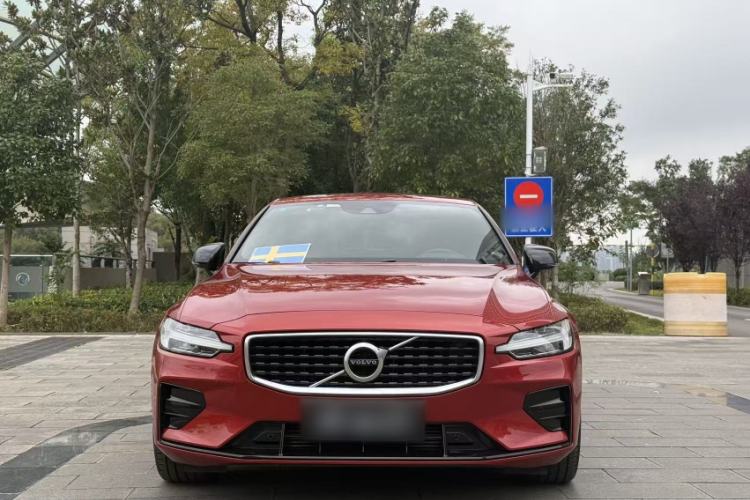 Used Volvo S60 2020 T4 Zhiyuan Sport Edition
