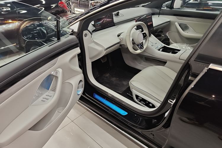 Used Hima Luxeed S7 2024 Pro Model
