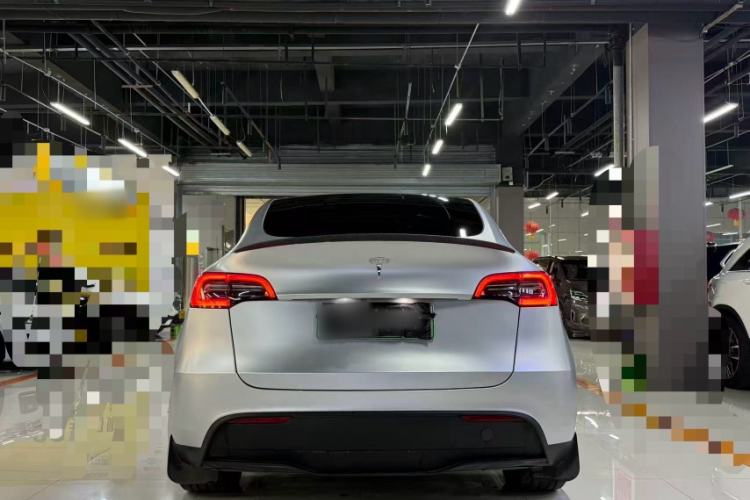 Used Tesla Model Y 2023 Rear-Wheel-Drive Version
