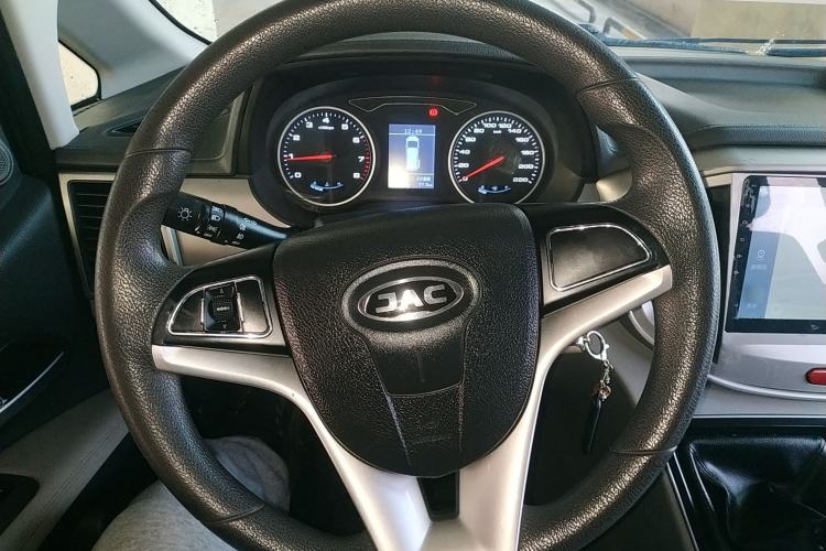 Used  M4 2016 2.0L manual Comfort trim level