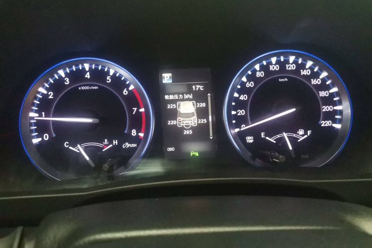 Used Toyota Highlander 2018 2.0T Four-Wheel Drive Luxury Version 7 Seats China VI Standard
