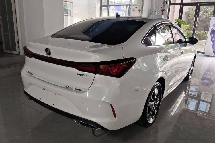 Used Changan Eado 2024 PLUS Blue Whale NE 1.4T GDI DCT High-Energy Edition
