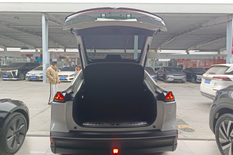 Used  SL03 2023 200Max Range-Extended Version
