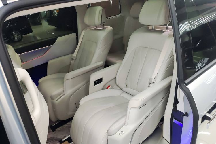 Used Buick GL8 New Energy 2024 Lu Zun Luxury Edition 7-Seater
