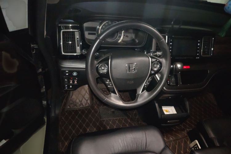 Used Honda Elysion 2016 2.4L Supreme Edition
