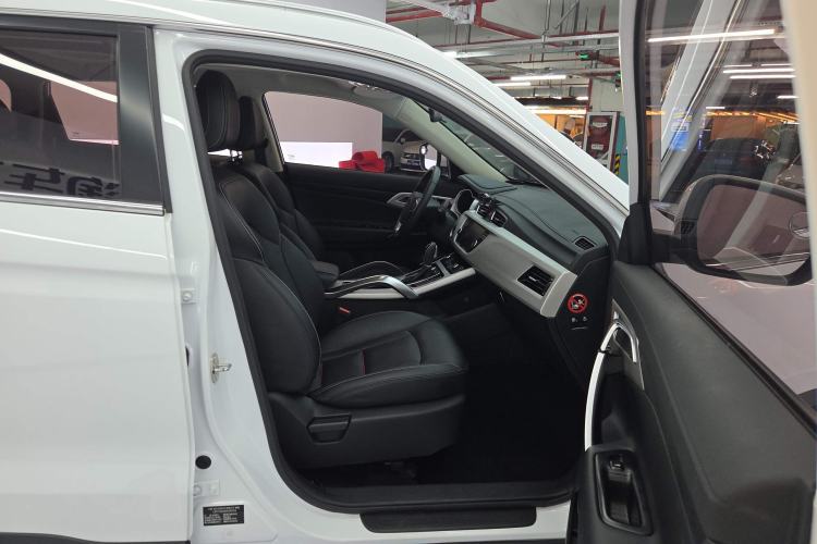 Used Geely Auto Emgrand X7 Sport 2018 1.8TD Automatic Two-Wheel Drive Zhiya Model
