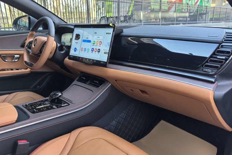 Used BYD Han 2022 DM-i 242km Flagship Model
