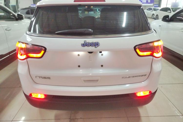 Used  Compass 2019 220T Automatic Enjoyment Version
